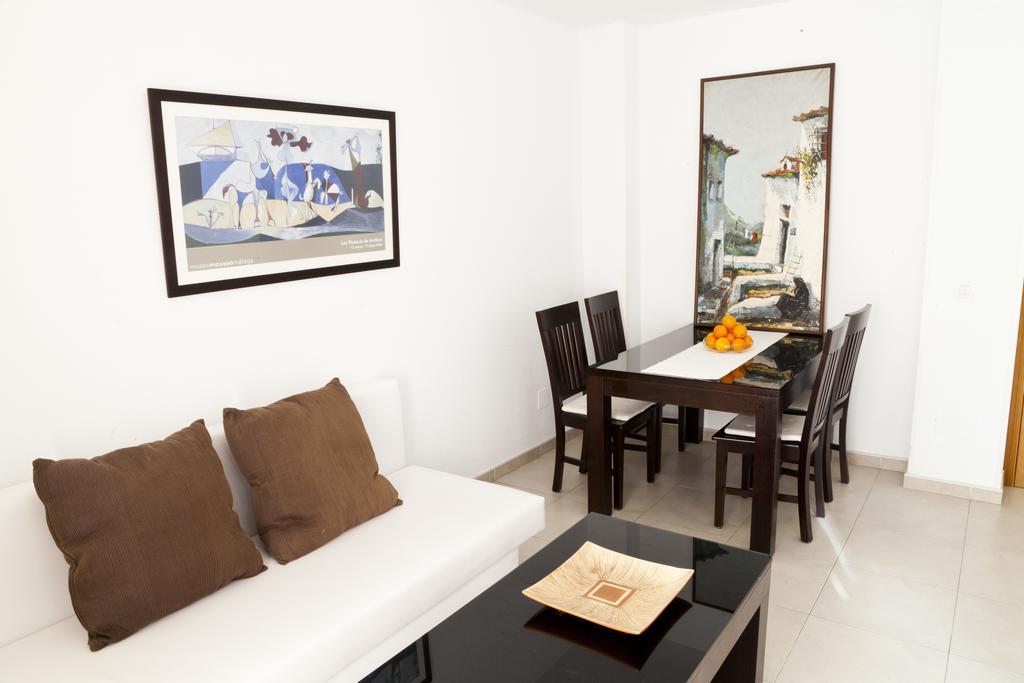 טורמולינוס Apartamentos Carolina חדר תמונה